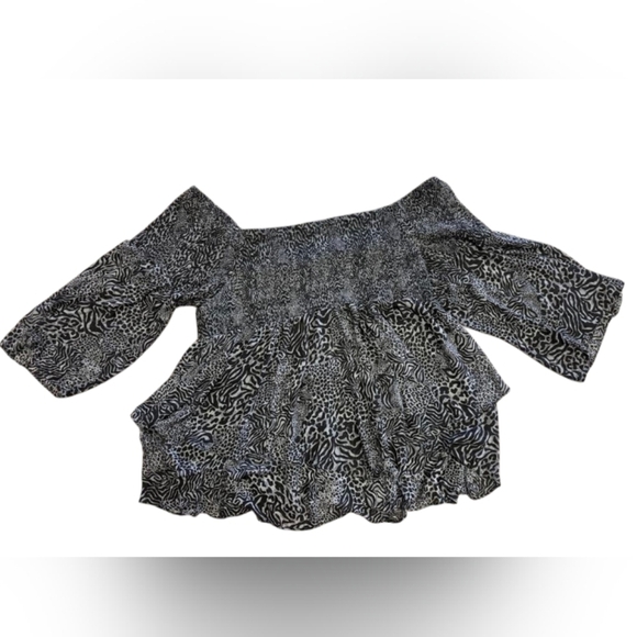 Torrid EUC Off The Shoulder Baby Doll Top Animal Print Grey Black Plus Size 5 - Picture 3 of 7
